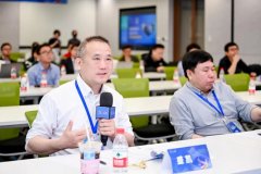 围模子、行业立异等前沿标的目的普遍搜集做品